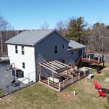 Lakehouse *Hottub*Jacuzzi*Firepit*Bbq*Pool Long Pond Екстер'єр фото