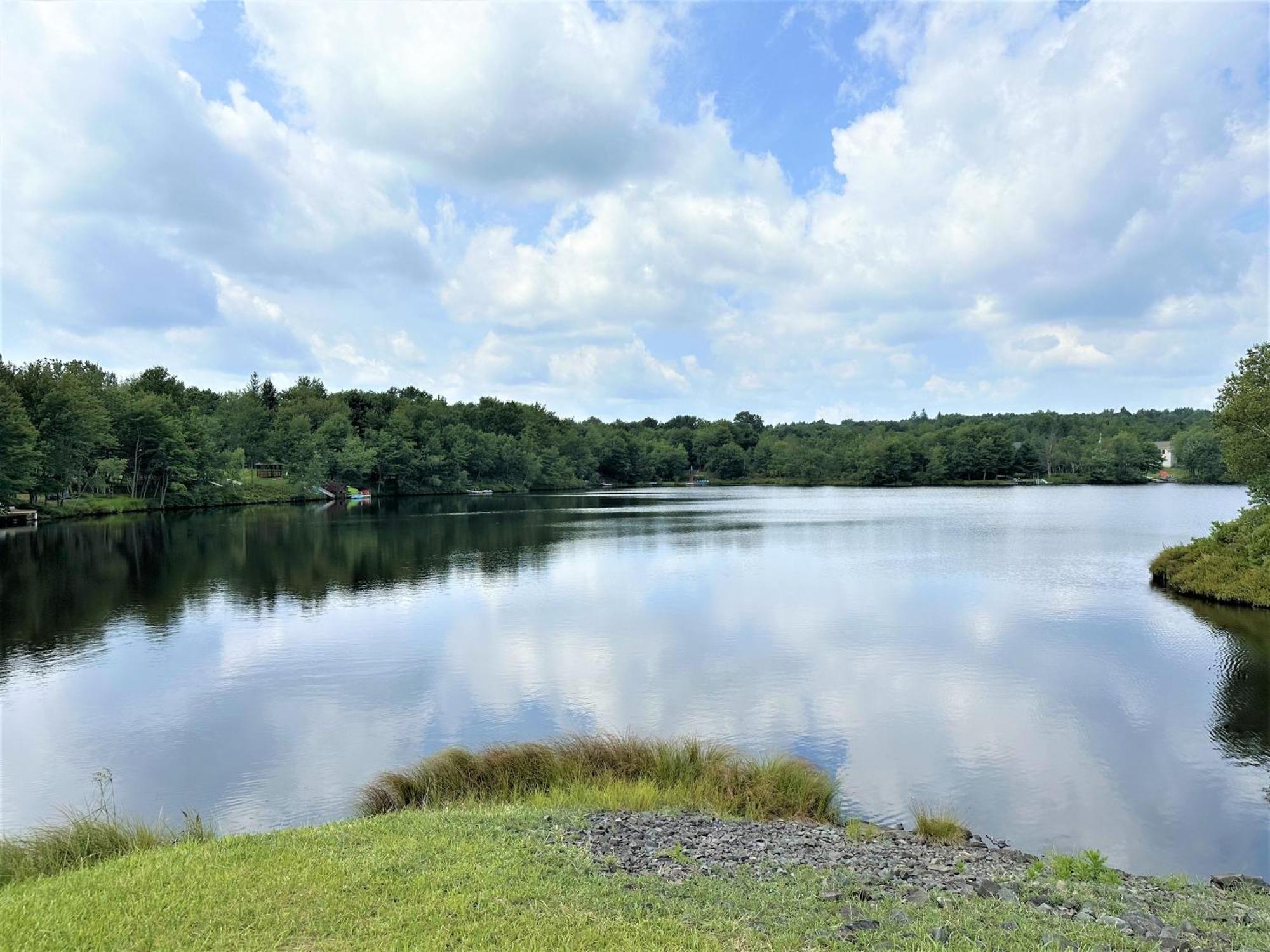 Lakehouse *Hottub*Jacuzzi*Firepit*Bbq*Pool Long Pond Екстер'єр фото